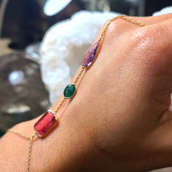 Stunning 14K Yellow Gold Multi Shape Tourmaline Hand Chain - Picture 7 of 8